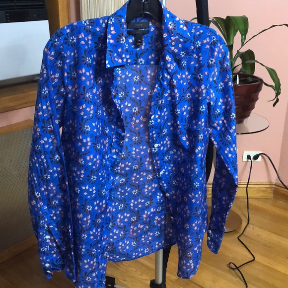 Suit - Picture 4 of 4